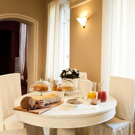 Alojamento de Acomodação e Pequeno-almoço Antico Hospitale 3*